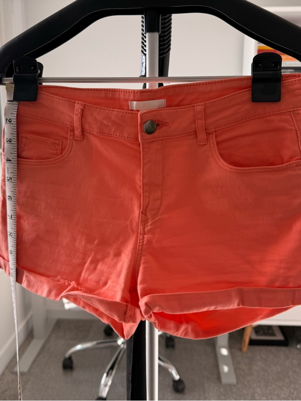 H&M Coral Roll-Cuff Jean Shorts - Picture 4 of 6